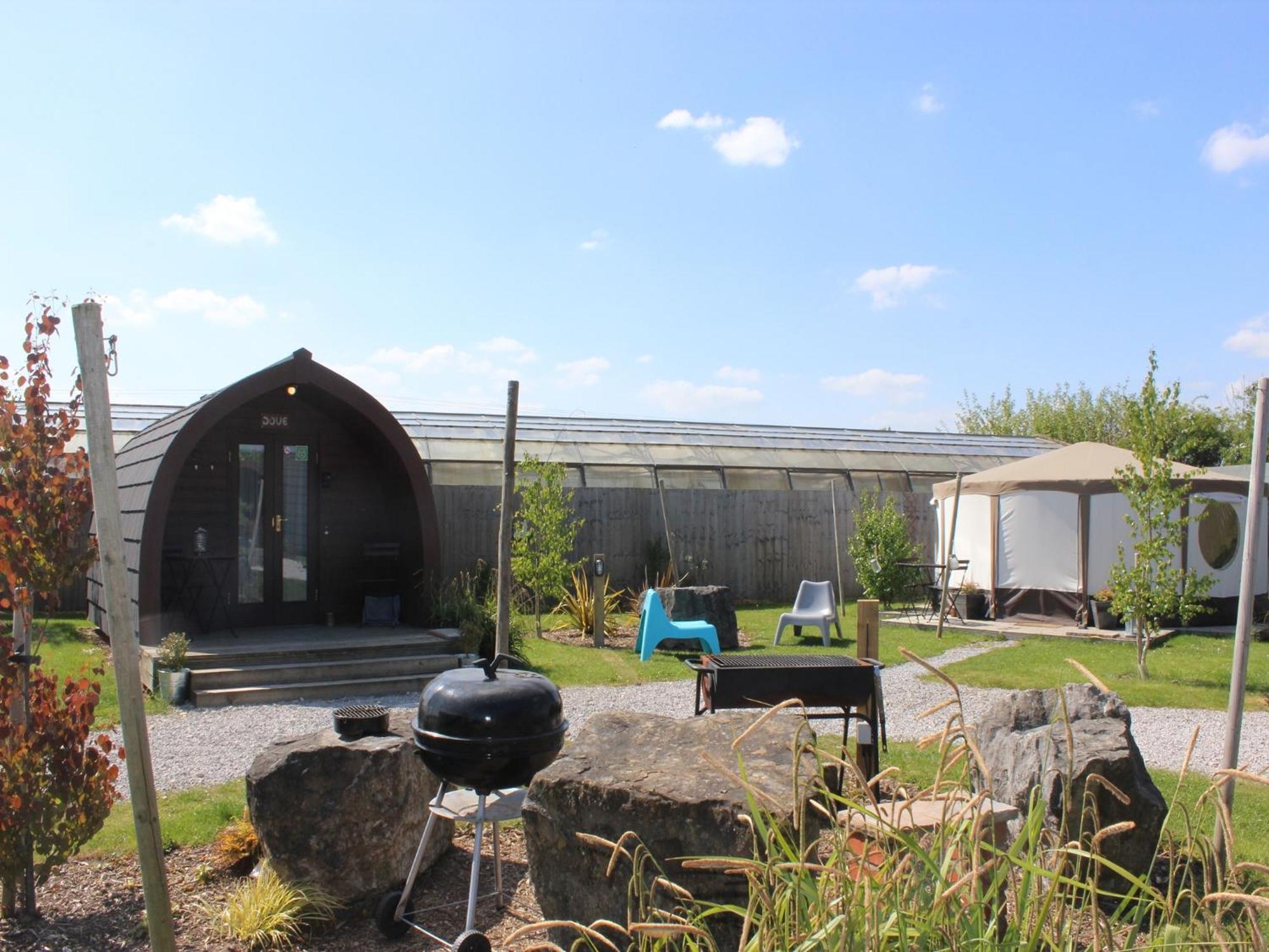 The Little Hide - Adult Only Camping Pods Wigginton  Exteriör bild