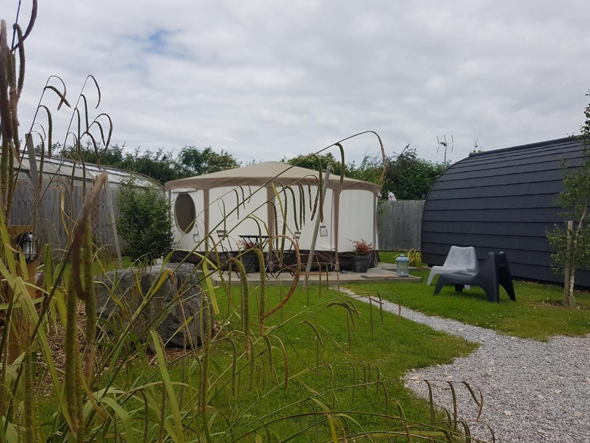 The Little Hide - Adult Only Camping Pods Wigginton  Exteriör bild