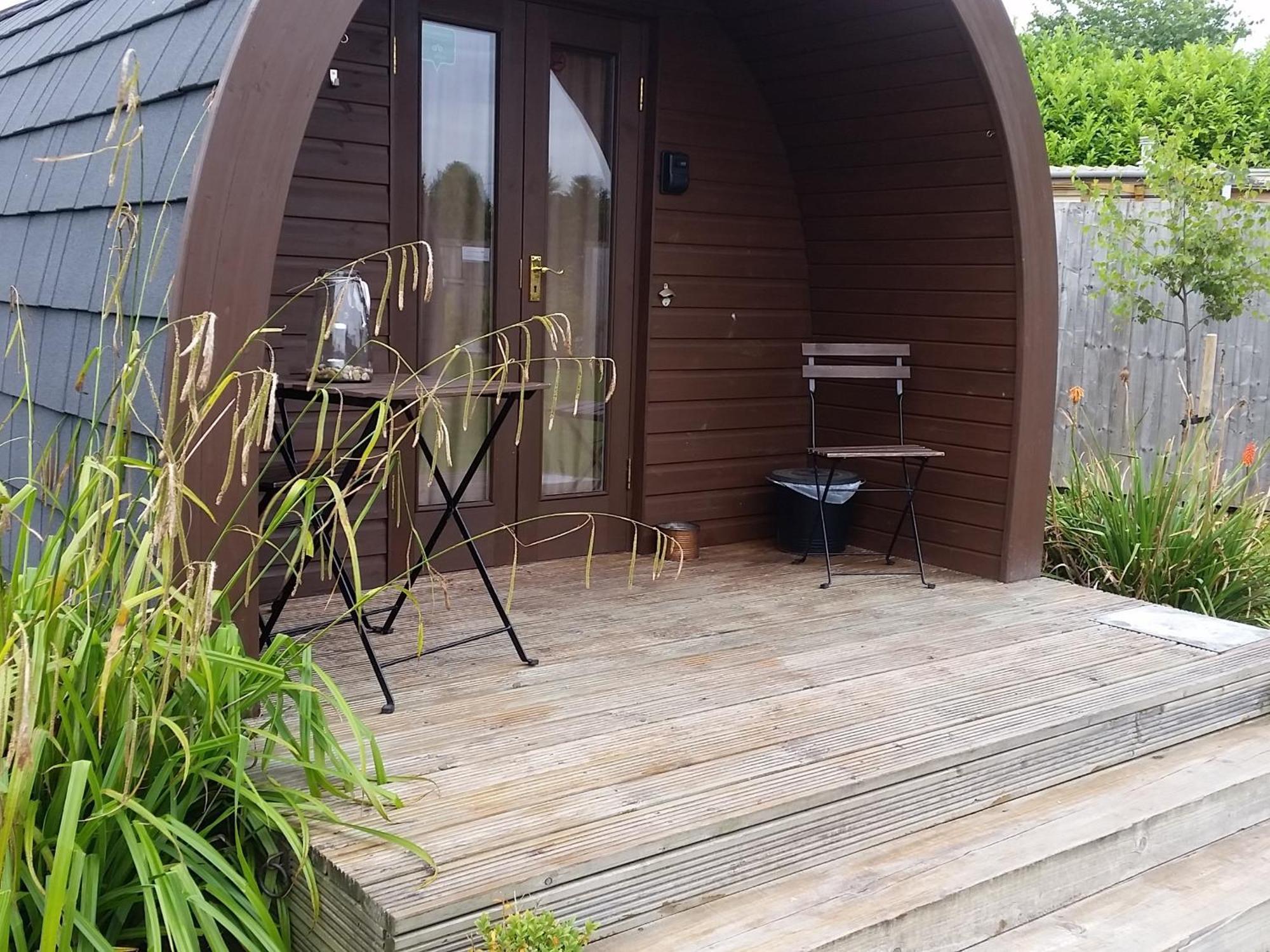 The Little Hide - Adult Only Camping Pods Wigginton  Exteriör bild