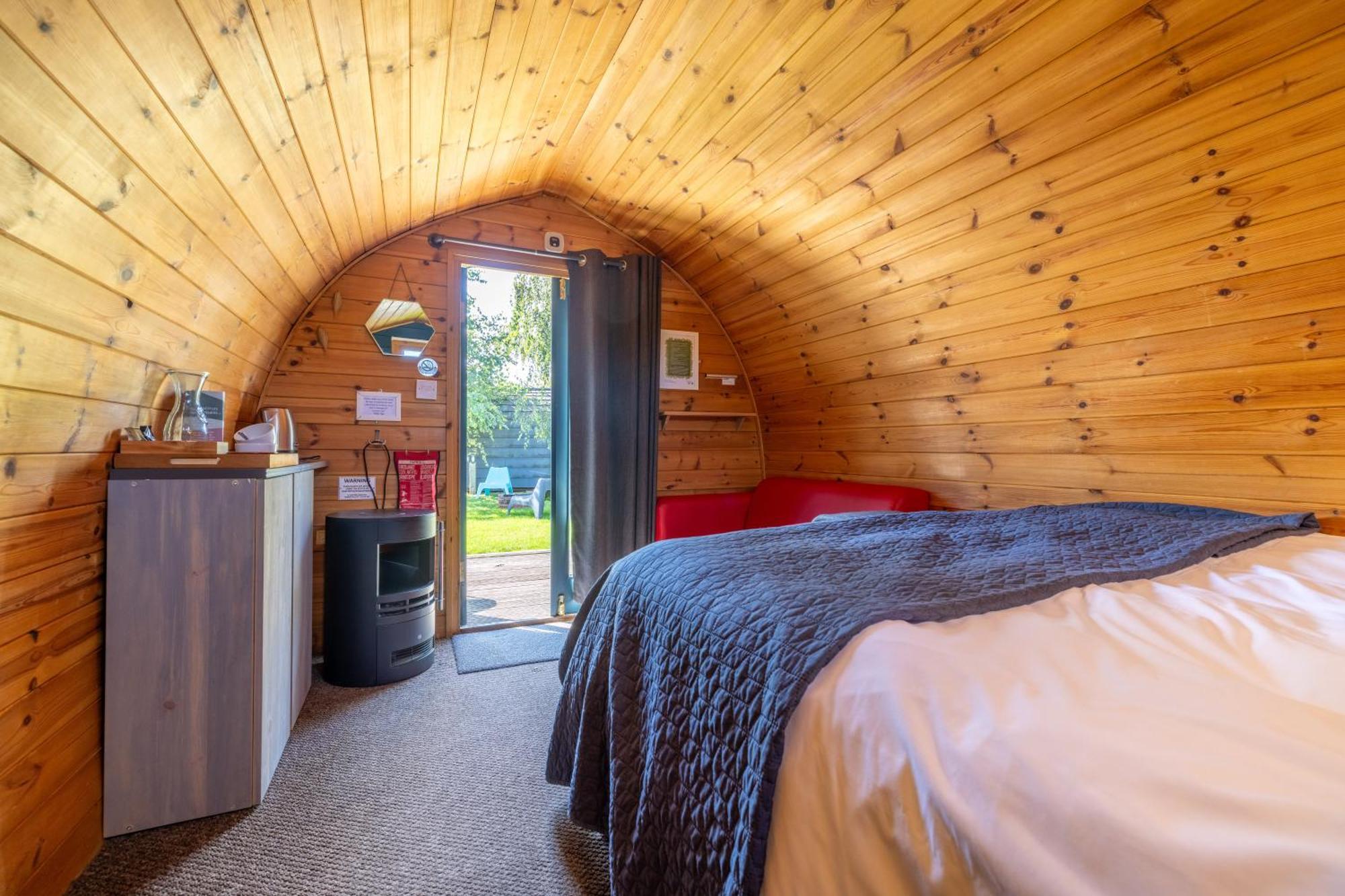 The Little Hide - Adult Only Camping Pods Wigginton  Exteriör bild