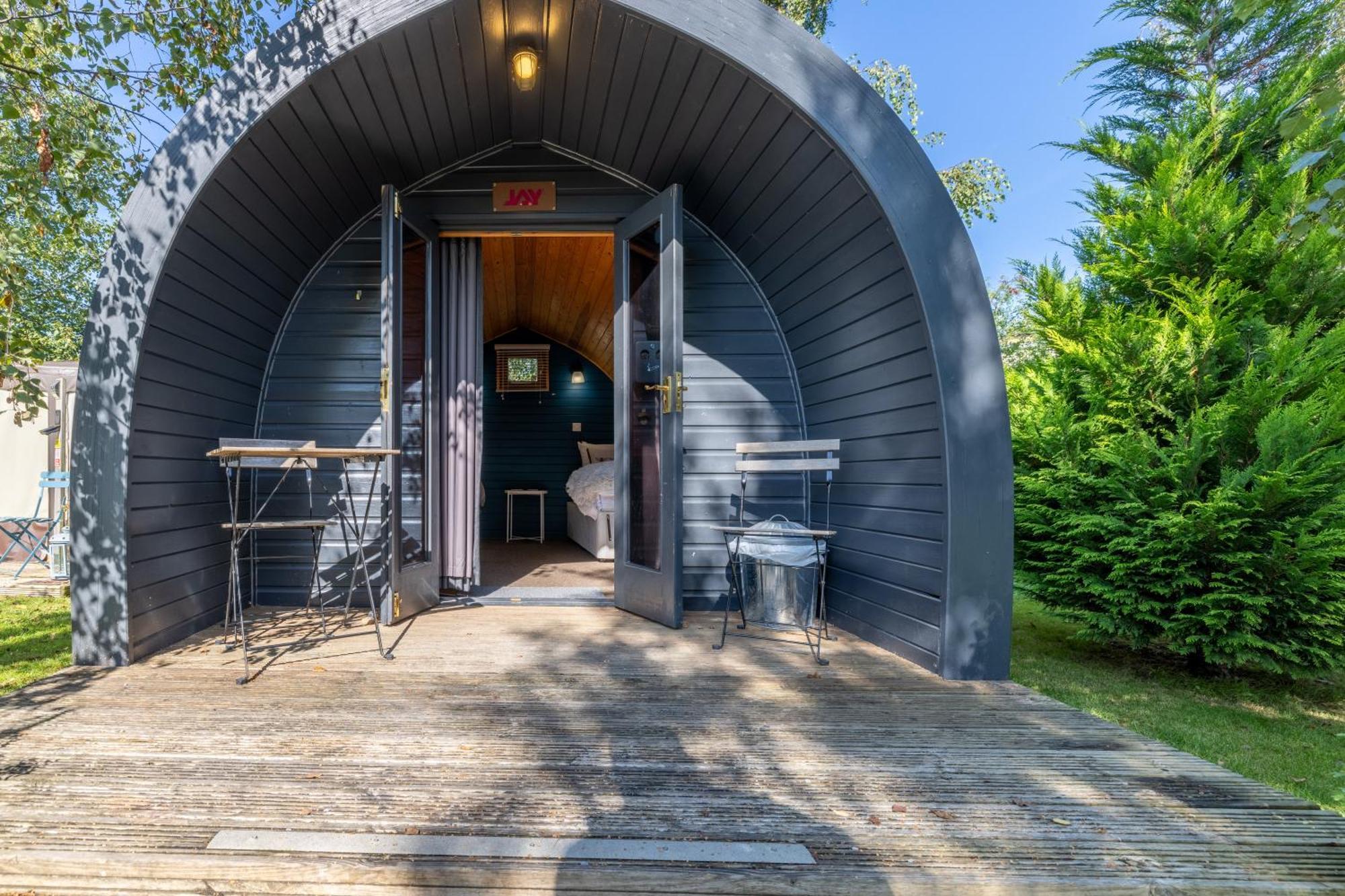 The Little Hide - Adult Only Camping Pods Wigginton  Exteriör bild