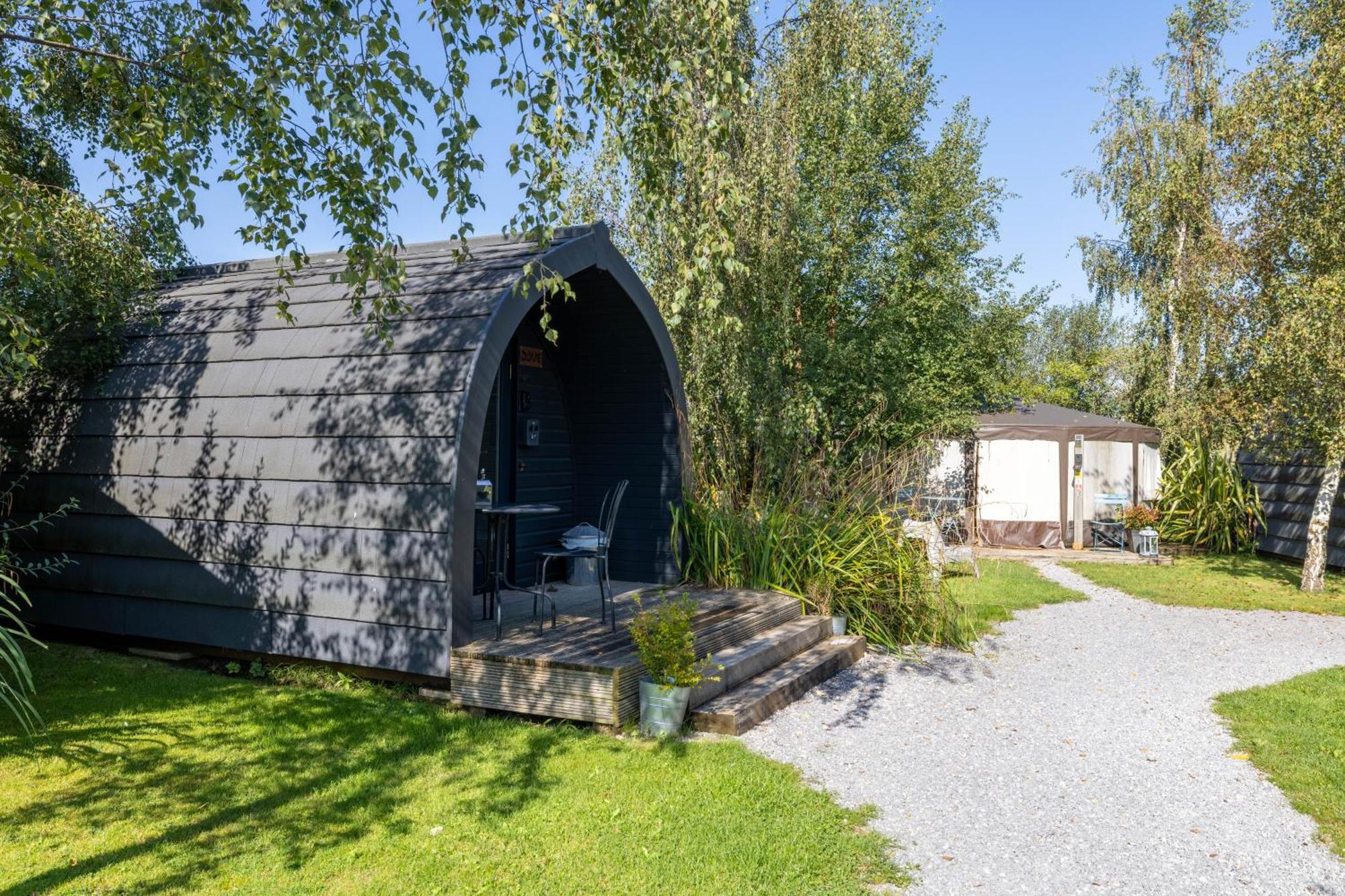 The Little Hide - Adult Only Camping Pods Wigginton  Exteriör bild