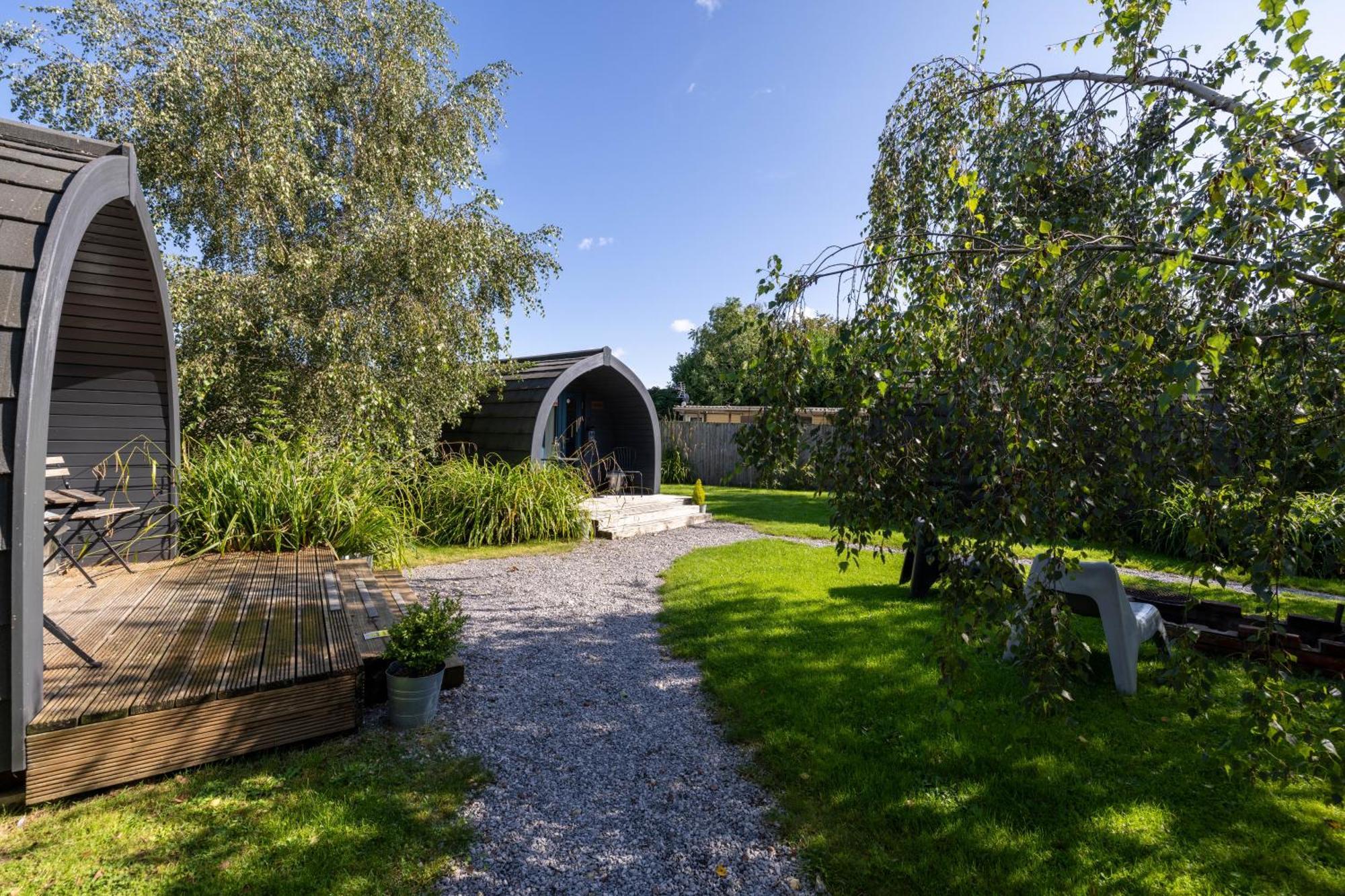 The Little Hide - Adult Only Camping Pods Wigginton  Exteriör bild