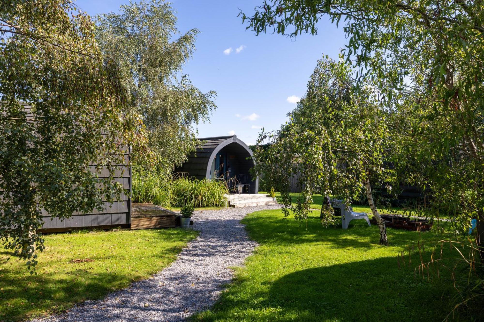 The Little Hide - Adult Only Camping Pods Wigginton  Exteriör bild