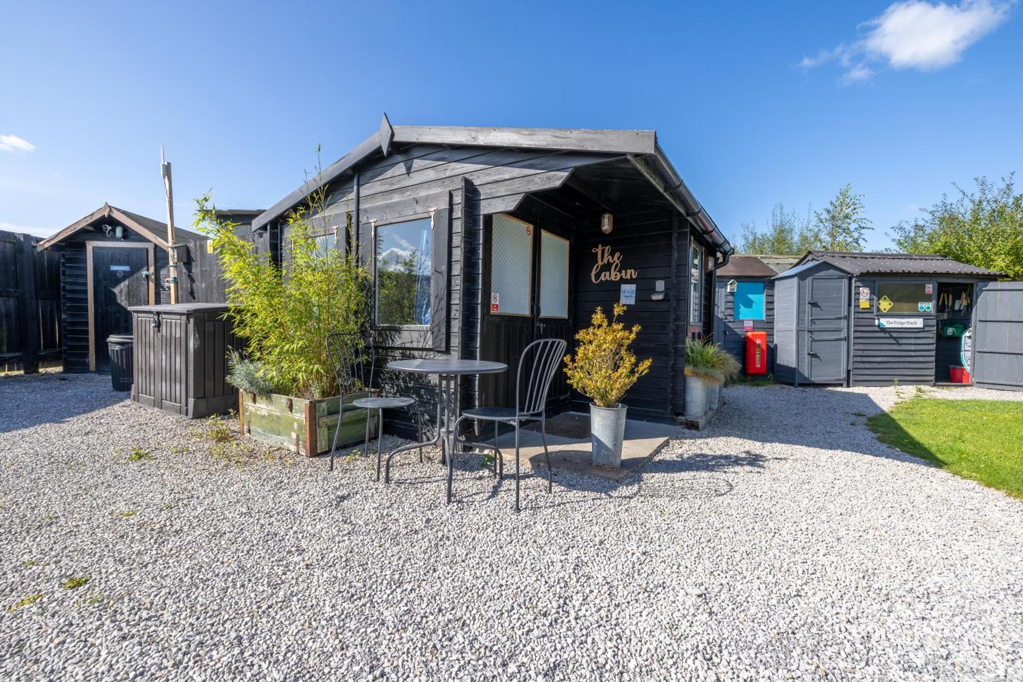 The Little Hide - Adult Only Camping Pods Wigginton  Exteriör bild