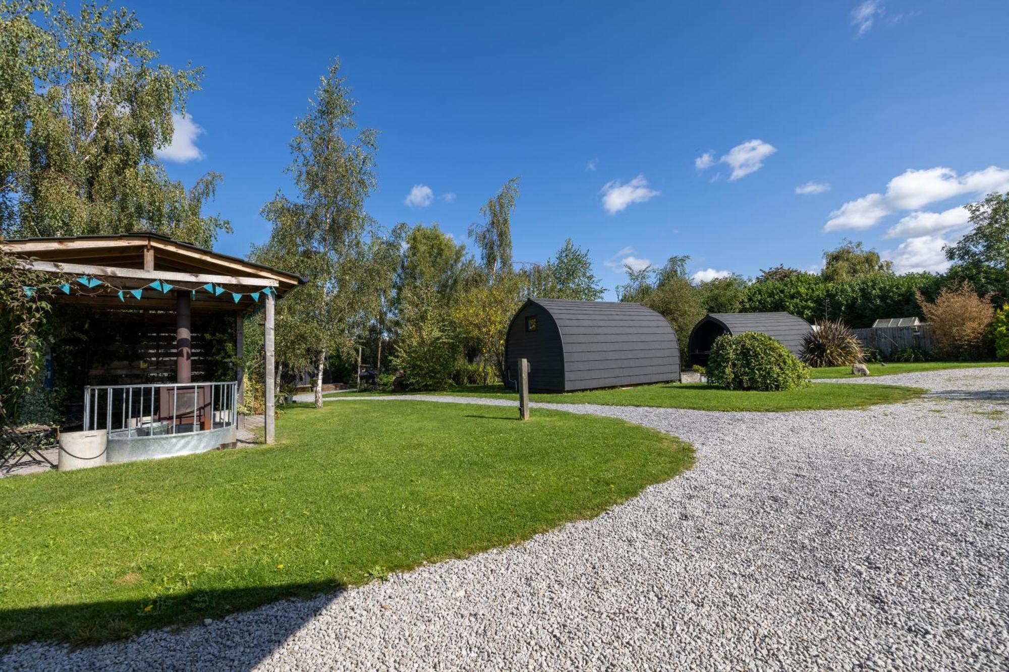 The Little Hide - Adult Only Camping Pods Wigginton  Exteriör bild