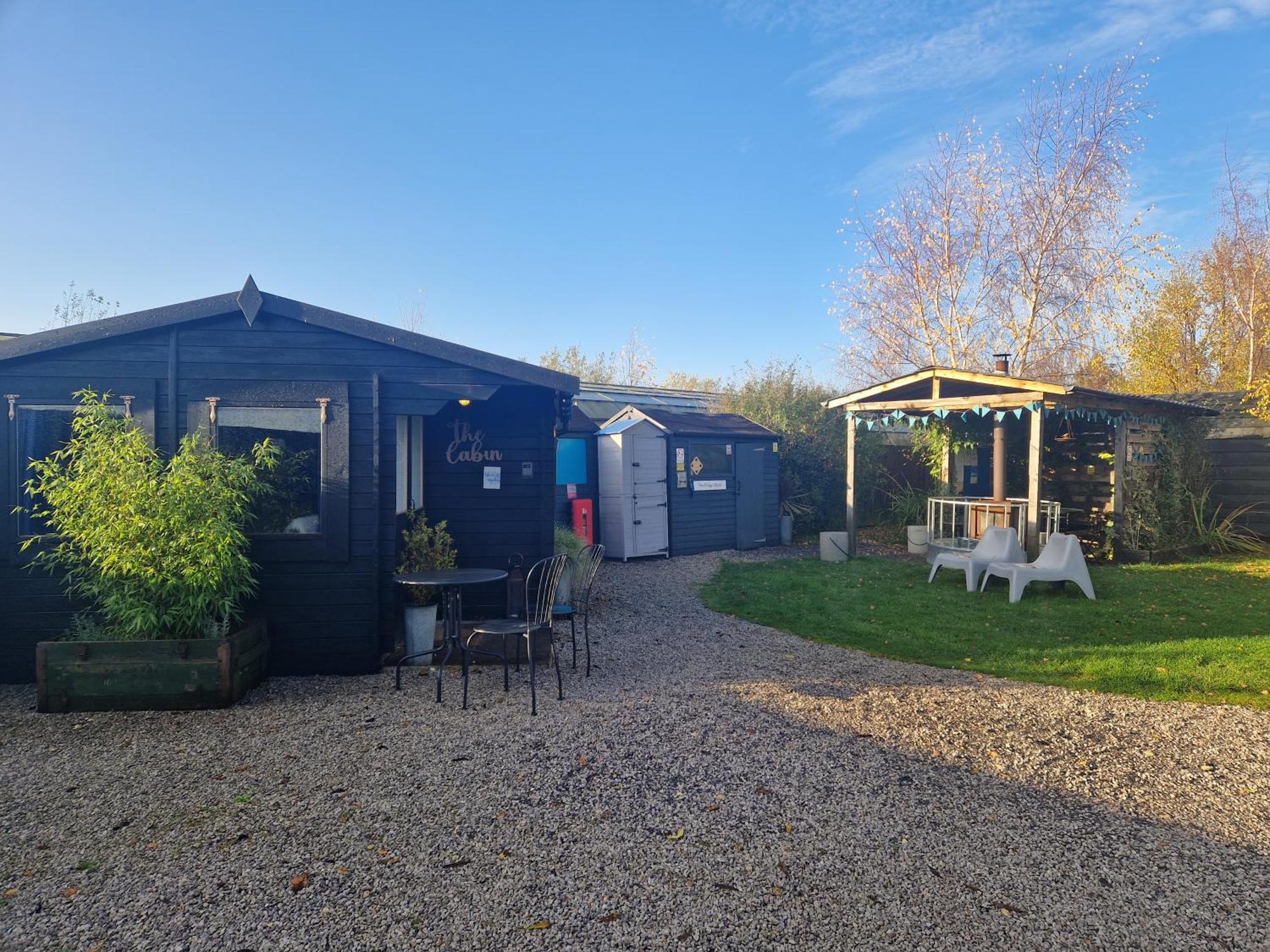 The Little Hide - Adult Only Camping Pods Wigginton  Exteriör bild