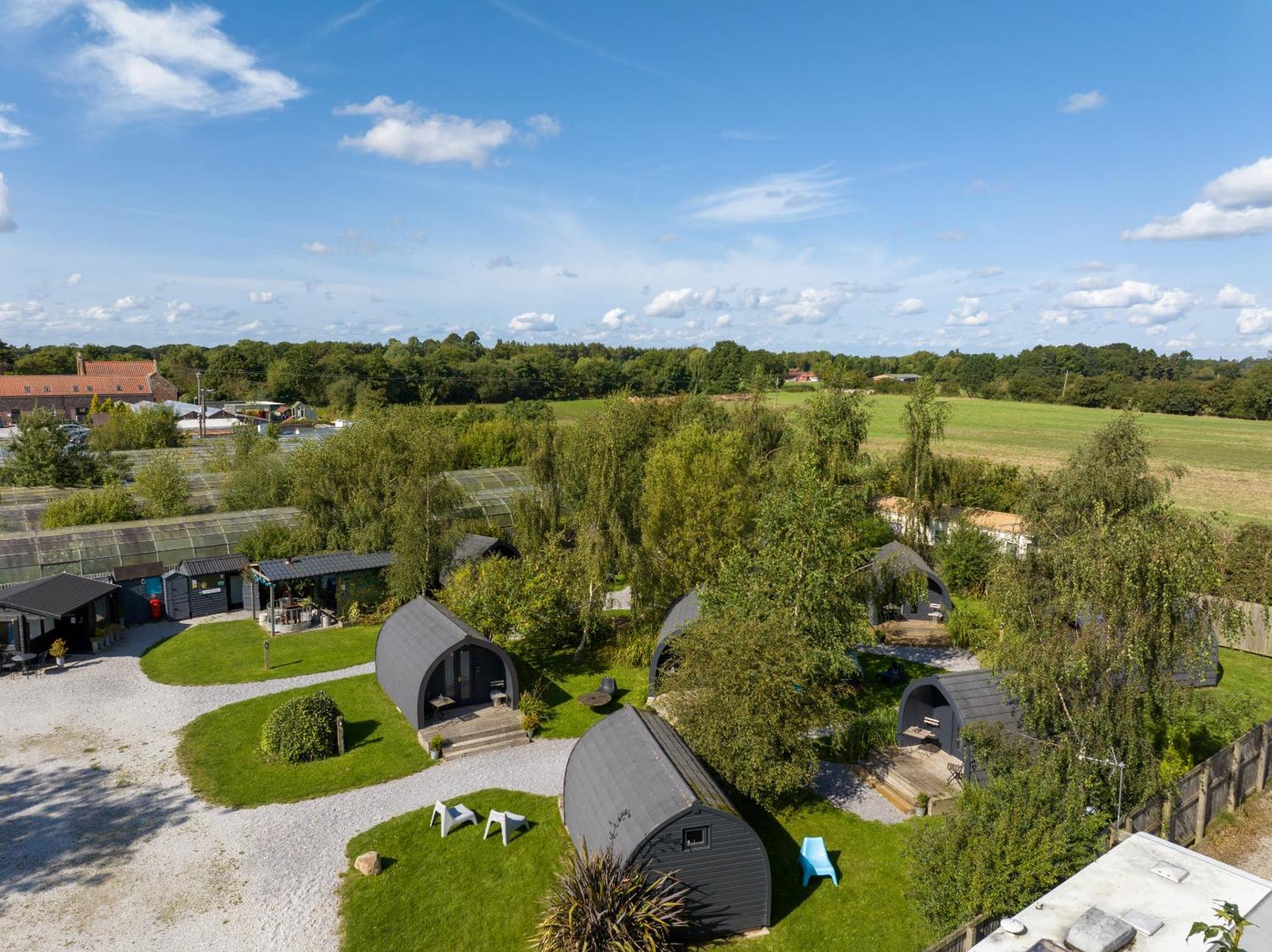 The Little Hide - Adult Only Camping Pods Wigginton  Exteriör bild