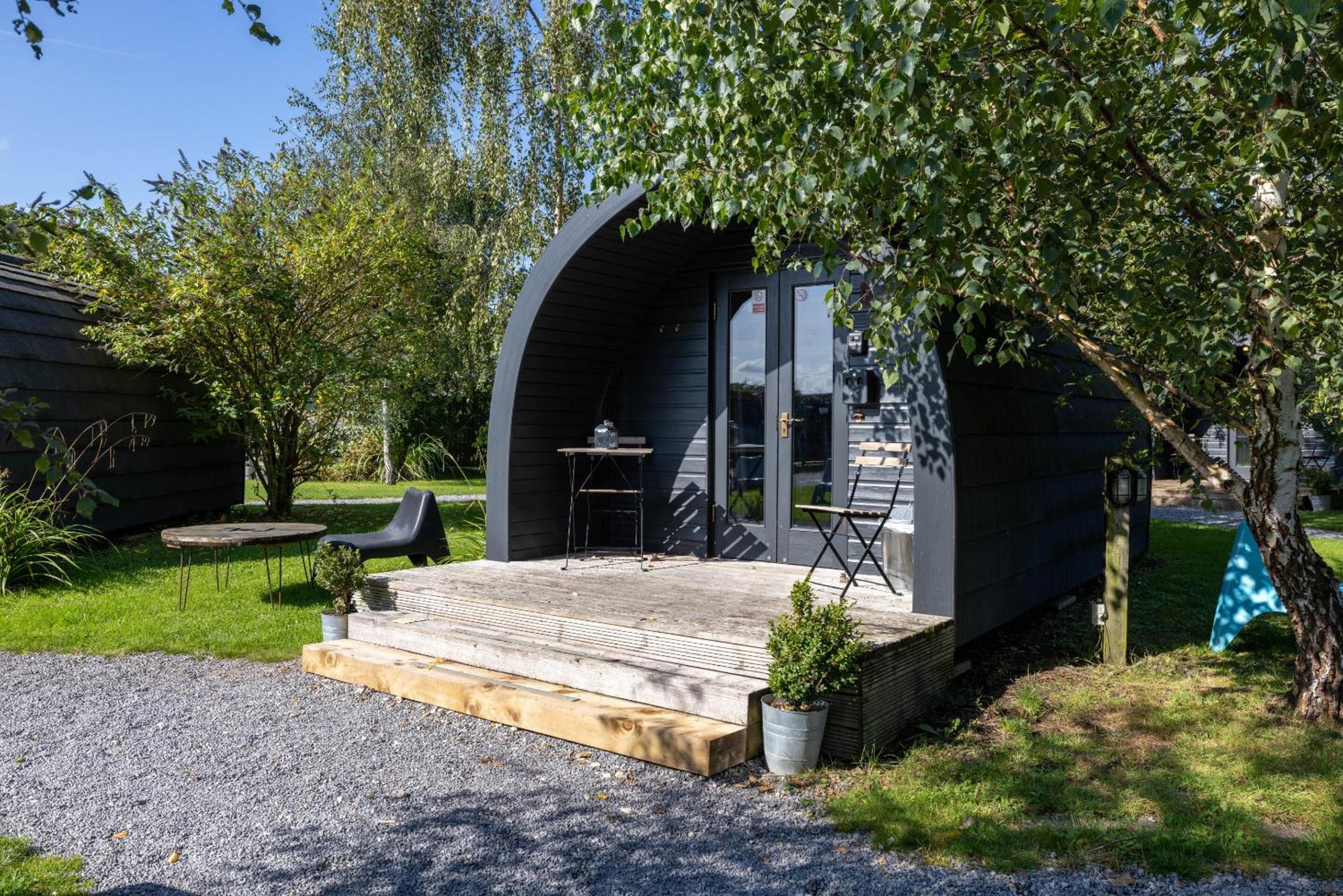 The Little Hide - Adult Only Camping Pods Wigginton  Exteriör bild