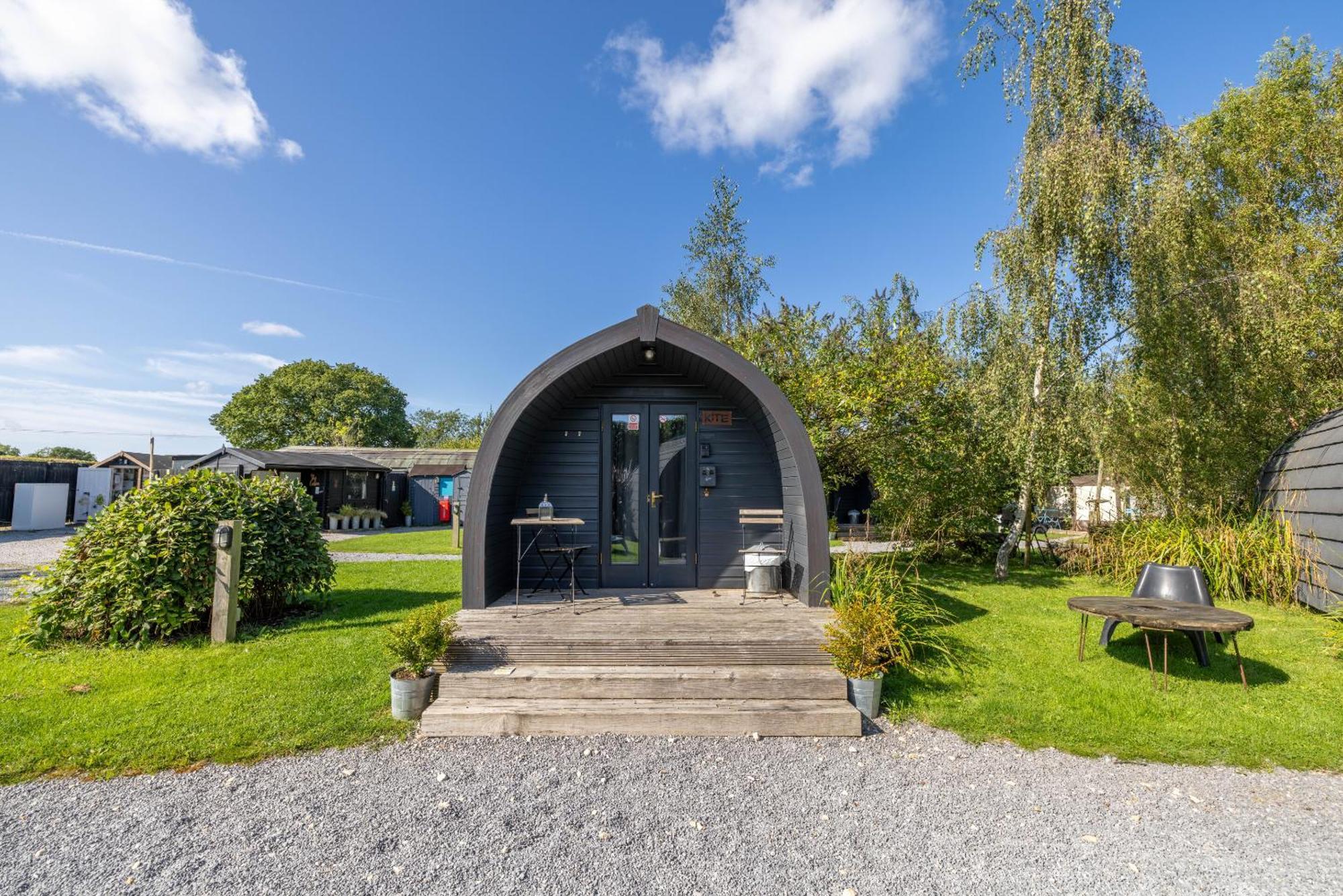 The Little Hide - Adult Only Camping Pods Wigginton  Exteriör bild